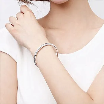 Korean Version of Solid Bracelet New Year Gift Four Leaf Grass Silver Bracelet Temperament Fashion Flower Bracelet Female JSZ137
Korean Version of Solid Bracelet New Year Gift Four Leaf Grass Silver Bracelet Temperament Fashion Flower Bracelet Female JSZ137