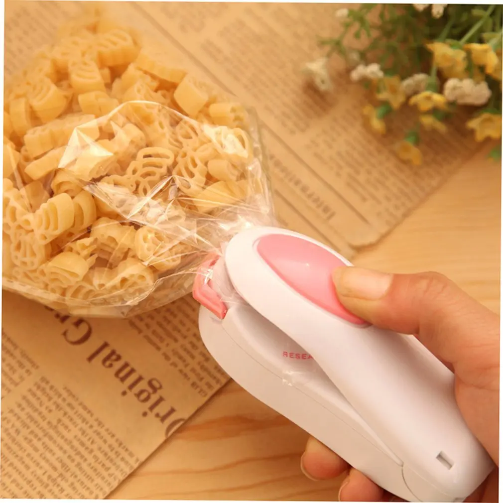 Mini Plastic bag Sealing machine random household products daily life supplies family familiar article of everyday use
Mini Plastic bag Sealing machine random household products daily life supplies family familiar article of everyday use