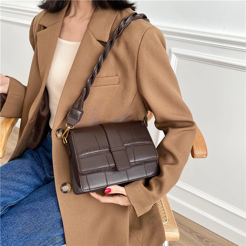 Shoulder Girl Knitting Handbags Handbag Stoneware Famale Fashion Famous Brand Designer High Quality Bags Bag Lady For Women
Shoulder Girl Knitting Handbags Handbag Stoneware Famale Fashion Famous Brand Designer High Quality Bags Bag Lady For Women