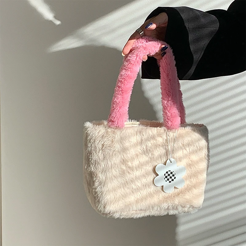 Plush Handbag for Women Ins Fashion Soft Small Pink Tote Bags 2022 Winter Original Designer Cute Phone Purse Bags Female WY497
Plush Handbag for Women Ins Fashion Soft Small Pink Tote Bags 2022 Winter Original Designer Cute Phone Purse Bags Female WY497