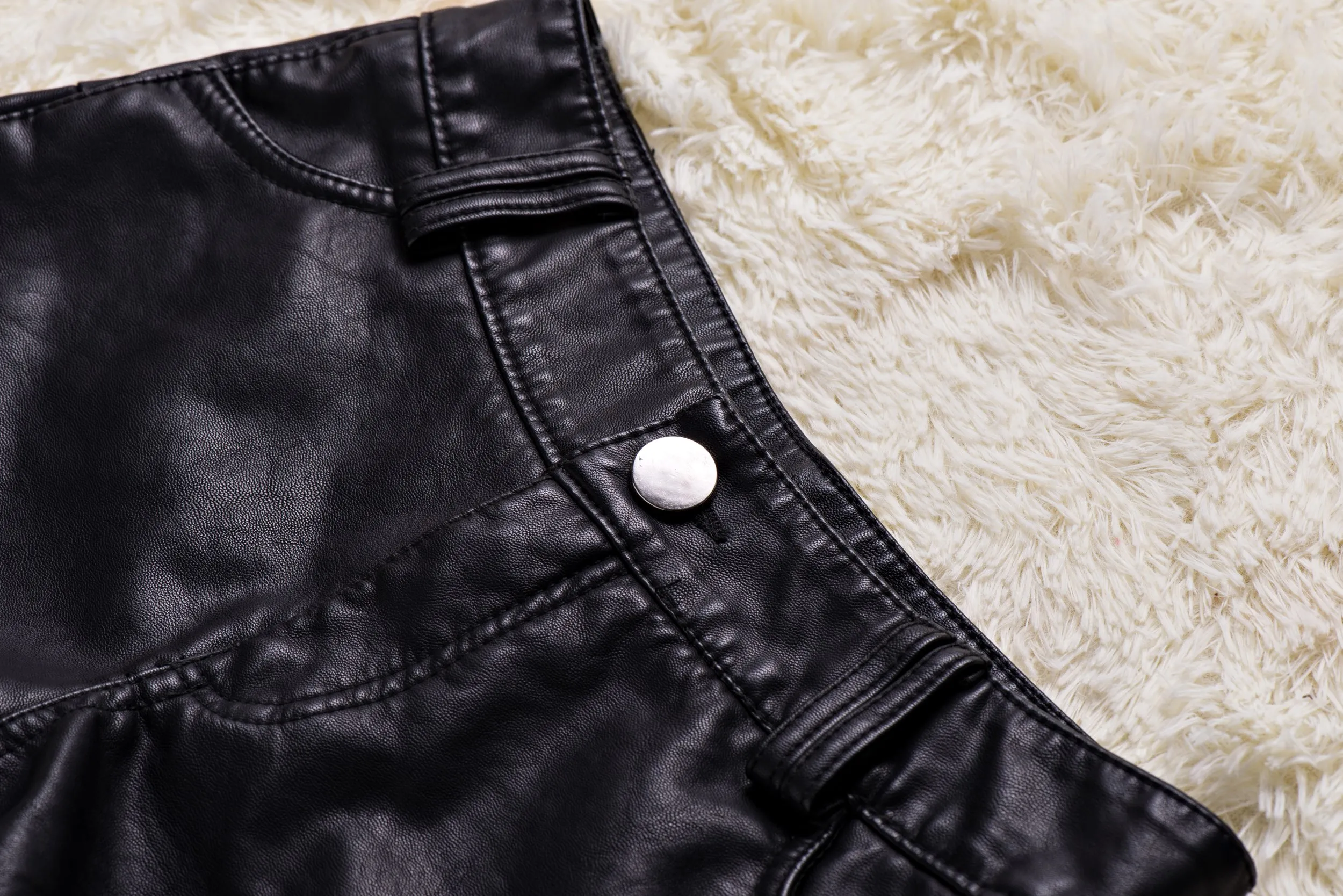 2021 Autumn and Winter Ladies Pu Leather Shorts Korean Casual Leather Slim Boots Hot Shorts Dk291
2021 Autumn and Winter Ladies Pu Leather Shorts Korean Casual Leather Slim Boots Hot Shorts Dk291