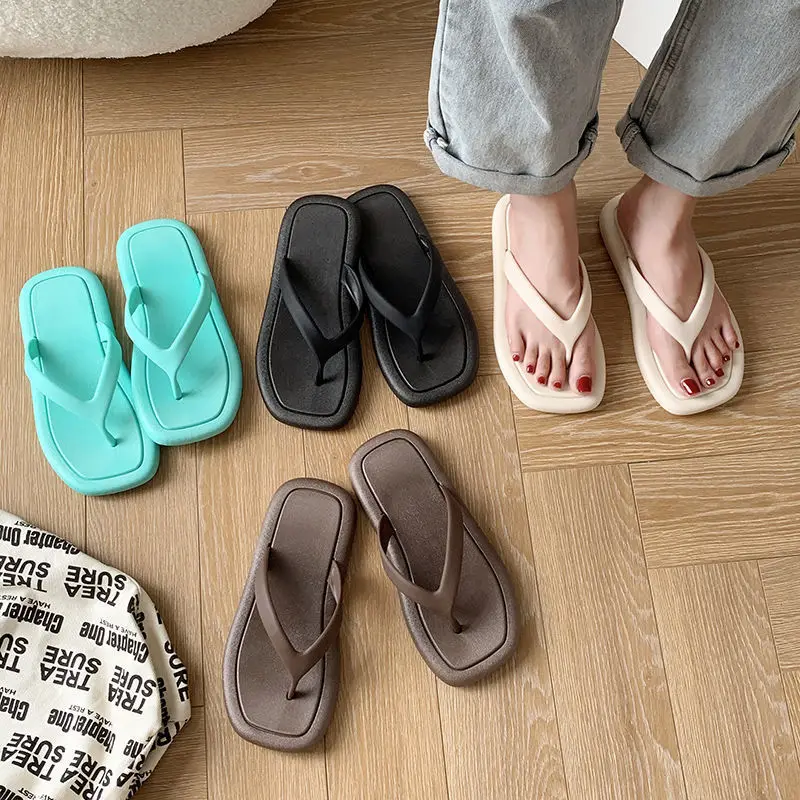 Ladies' New Step-on Slippers Soft Thick-soled Flip-flops Summer Trend and Fashion Outer Wear Flip Beach Sandals and Slippers
Ladies' New Step-on Slippers Soft Thick-soled Flip-flops Summer Trend and Fashion Outer Wear Flip Beach Sandals and Slippers