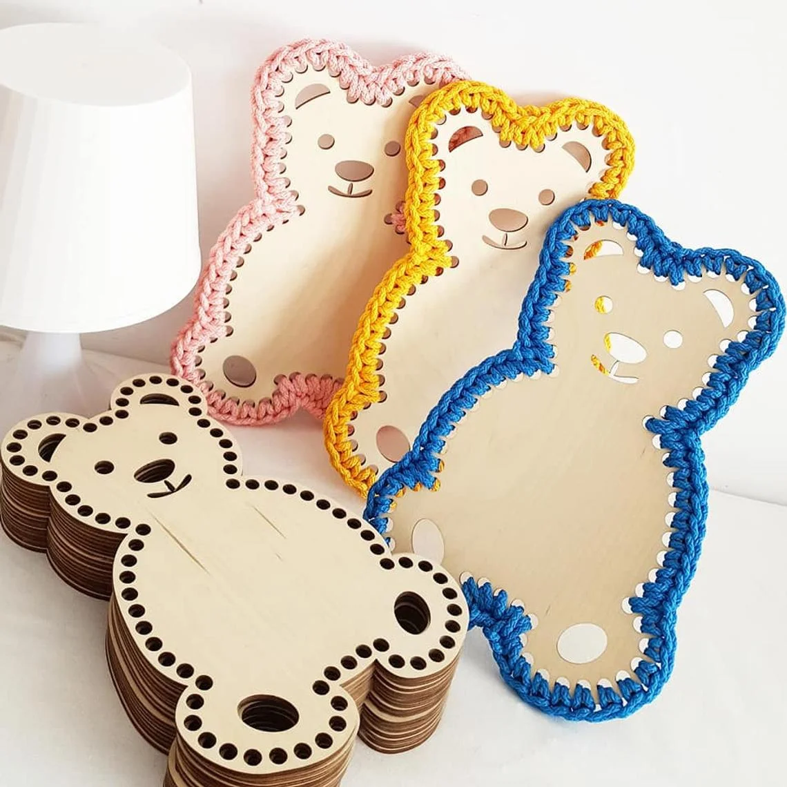 2pcs 30x20cm Unfinished Wood Bear Bottom Base For DIY Basket
2pcs 30x20cm Unfinished Wood Bear Bottom Base For DIY Basket