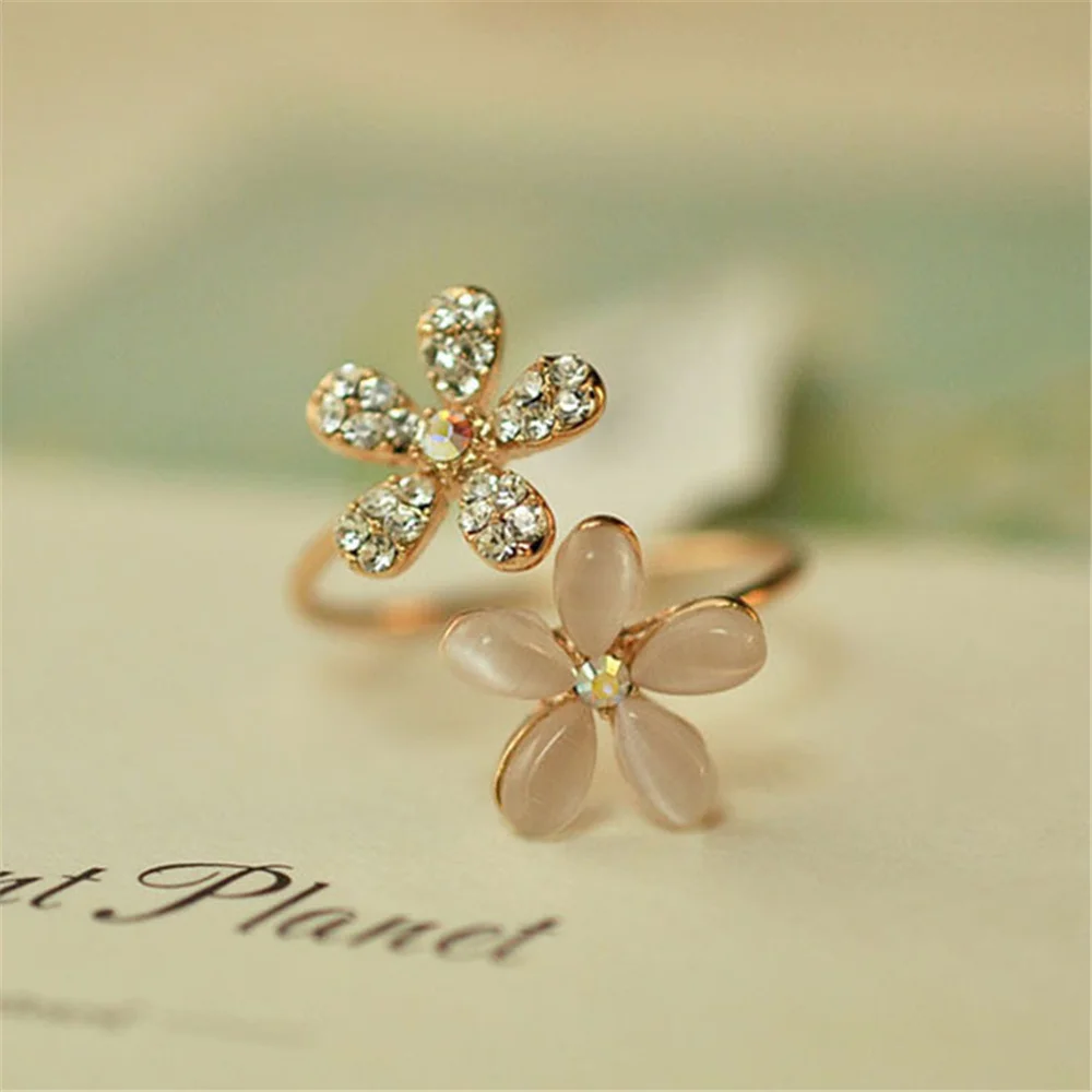 Fashion Opal Flower Shape Woman Open Ring Micro-set Rhinestones Gold Little Daisy Girl Daily Wear Adjustable Flower Finger Ring
Fashion Opal Flower Shape Woman Open Ring Micro-set Rhinestones Gold Little Daisy Girl Daily Wear Adjustable Flower Finger Ring