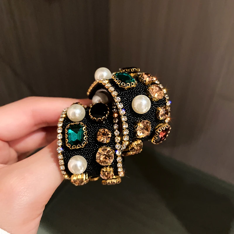 Vintage Elegant Pearl Crystal C Shape Earrings for Women Girl AAA Zirconia S925 Silver Needle Stud Jewelry Birthday Party Gift
Vintage Elegant Pearl Crystal C Shape Earrings for Women Girl AAA Zirconia S925 Silver Needle Stud Jewelry Birthday Party Gift