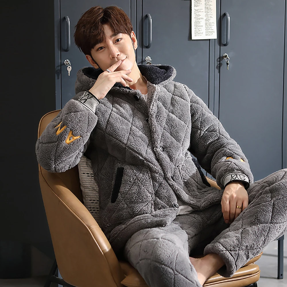 Men's Winter Warm Pajamas 3-Layers Thick Flannel Pijama Sets Fashion Hooded Plaid Sleepwear Trendyol Pajama Set Luxury Home Wear
Men's Winter Warm Pajamas 3-Layers Thick Flannel Pijama Sets Fashion Hooded Plaid Sleepwear Trendyol Pajama Set Luxury Home Wear