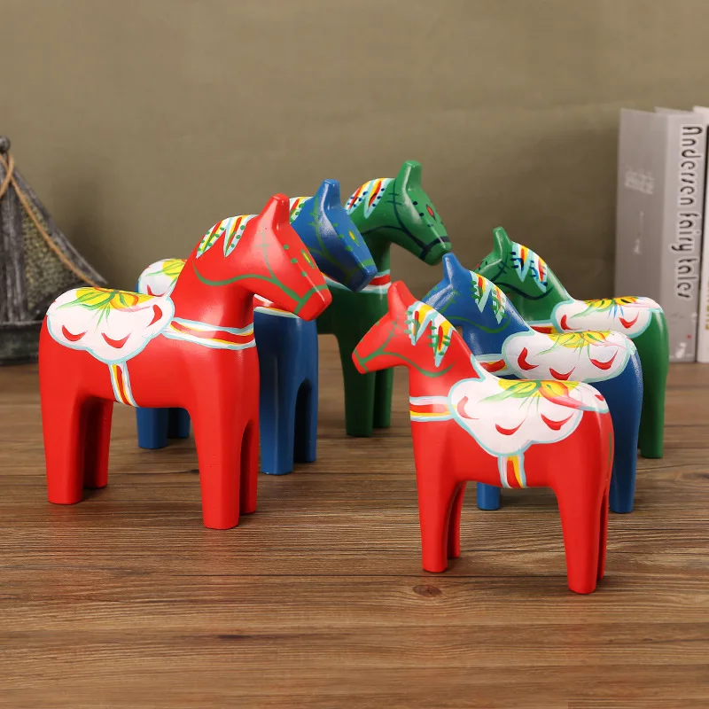 Sweden Dala painted Trojan horse decoration creative wooden crafts animal wedding decoration a pair of hot
Sweden Dala painted Trojan horse decoration creative wooden crafts animal wedding decoration a pair of hot