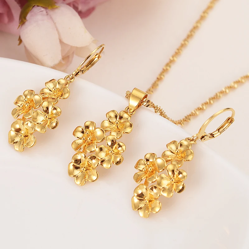 

Gold Color Cute Flower Earrings Pendant Necklaces Elegant Jewerly Set For Women Exquisite Dubai Arab African Jewelry