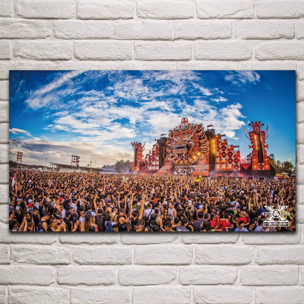 Defqon 1 edm музыкальный фестиваль 10-я годовщина Художественная ткань фотография гостиная домашний художественный Декор KQ536
Defqon 1 edm музыкальный фестиваль 10-я годовщина Художественная ткань фотография гостиная домашний художественный Декор KQ536