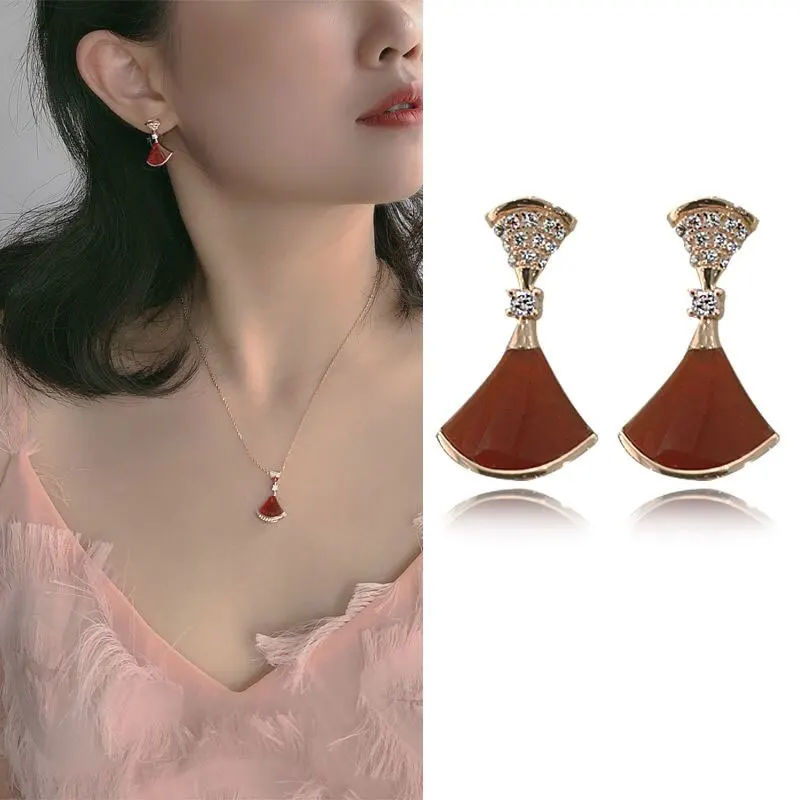 Bvl-s925 retro classic Earrings Fashion Necklace skirt pendant, suitable for wedding occasions, bride's birthday gift
Bvl-s925 retro classic Earrings Fashion Necklace skirt pendant, suitable for wedding occasions, bride's birthday gift