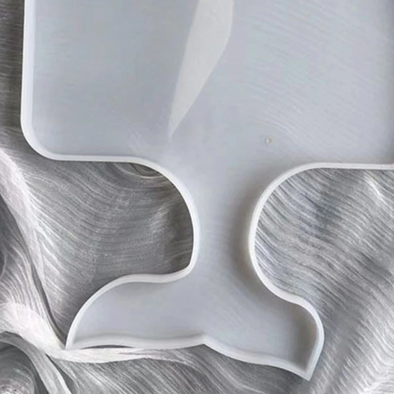 DIY Fish Tail Handle Tray Epoxy Resin Mold Serving Plate Board Silicone Mould
DIY Fish Tail Handle Tray Epoxy Resin Mold Serving Plate Board Silicone Mould
