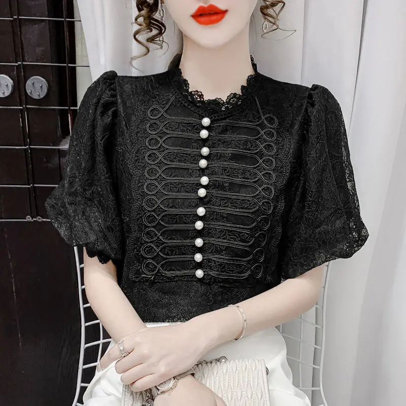 New style retro court temperament bubble short sleeve French shirt lace top women's 2021 summer
New style retro court temperament bubble short sleeve French shirt lace top women's 2021 summer