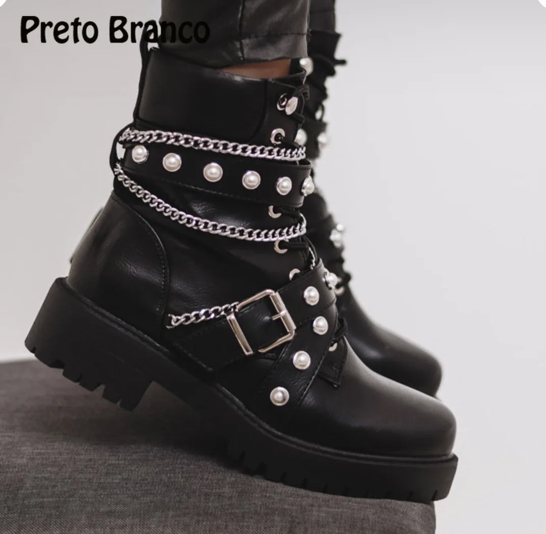 PRETO BRANCO/короткие ботинки размера плюс; Женские ботинки в британском стиле с заклепками; Цвет Черный; Красивые мотоботы; GYY
PRETO BRANCO/короткие ботинки размера плюс; Женские ботинки в британском стиле с заклепками; Цвет Черный; Красивые мотоботы; GYY
