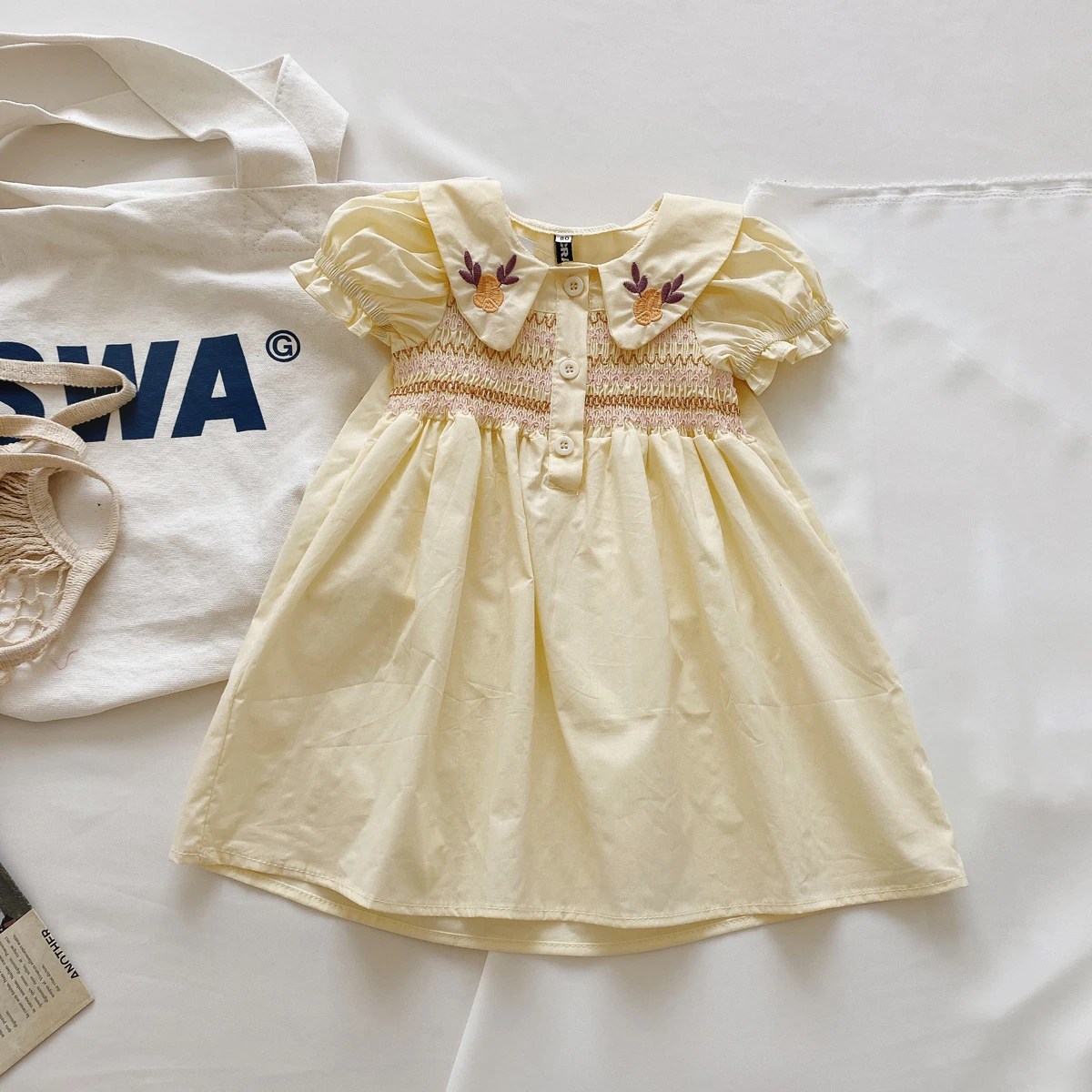 Baby Smock Dresses Spanish Summer Girls Smocked Cotton Frock Princess Embroidery Dress Children One Piece Kids Girls Clothing
Baby Smock Dresses Spanish Summer Girls Smocked Cotton Frock Princess Embroidery Dress Children One Piece Kids Girls Clothing