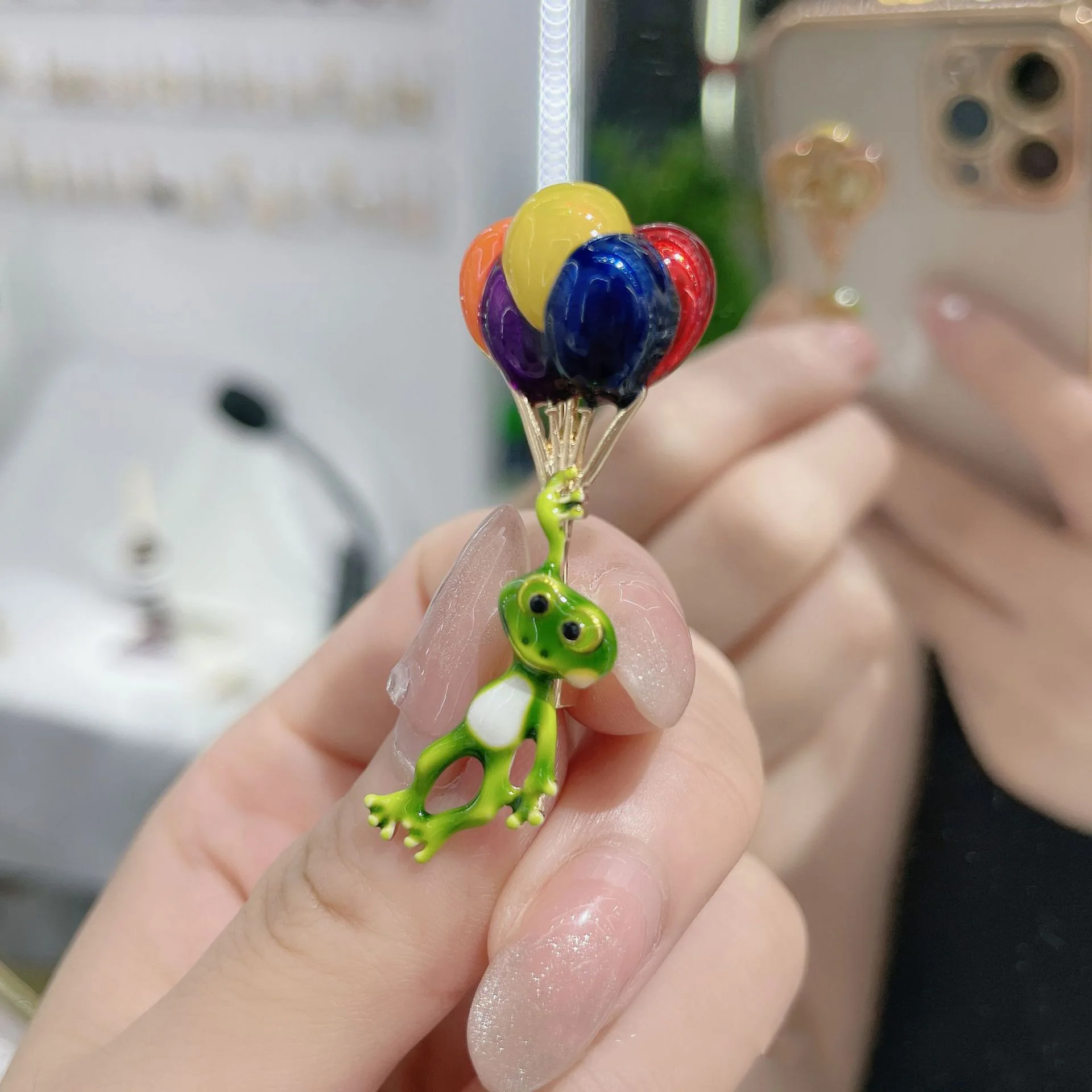 Cartoon Creative Colorful Balloons Frog Modeling Pop-Enamel Pin Lapel Badges Brooch Funny Fashion Jewelry Gift for Kids Friends
Cartoon Creative Colorful Balloons Frog Modeling Pop-Enamel Pin Lapel Badges Brooch Funny Fashion Jewelry Gift for Kids Friends