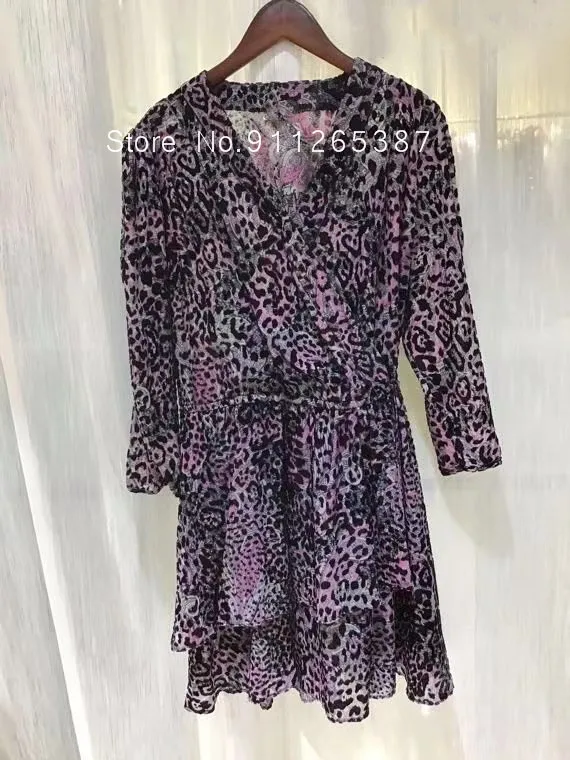 Leopard Print Dress Women V-neck Flocking Material Elastic Waist Lady Mini Dresses
Leopard Print Dress Women V-neck Flocking Material Elastic Waist Lady Mini Dresses