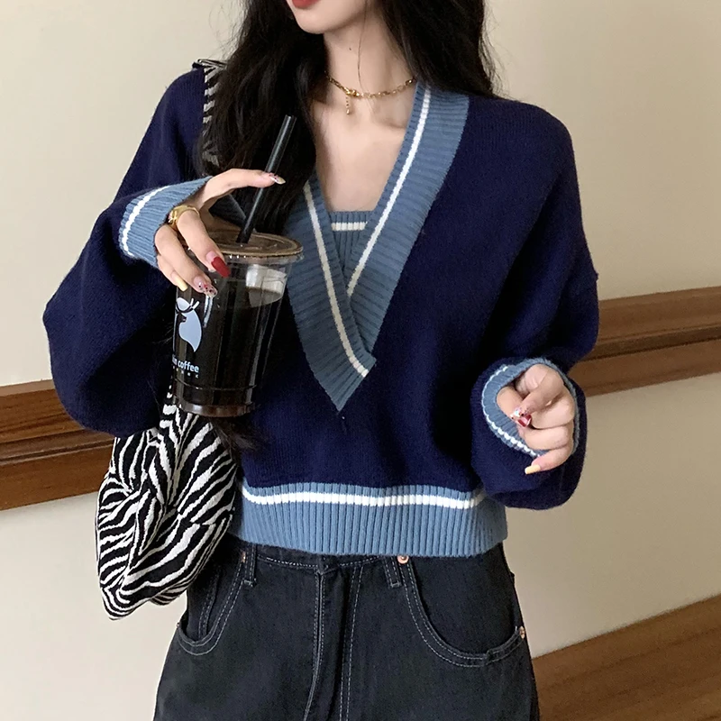 Han edition loose control will fall v-neck niche false two brief paragraph sweater knitting tenderness
Han edition loose control will fall v-neck niche false two brief paragraph sweater knitting tenderness