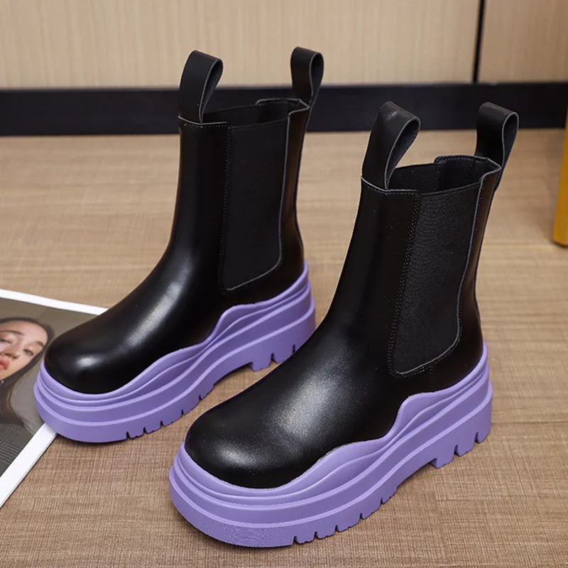New Luxury Chelsea Boots Women Ankle Boots PU Leather Platform Boots 2021 Ladies Punk Gothic Black Chunky Heel BV Boots Designer
New Luxury Chelsea Boots Women Ankle Boots PU Leather Platform Boots 2021 Ladies Punk Gothic Black Chunky Heel BV Boots Designer