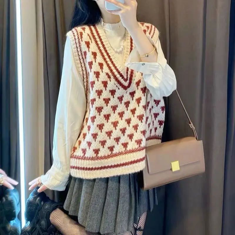 Knitted Vest 2021 New Geometric Print V-Neck Sleeveless Women's Oversize Sweater Japan Style Autumn Loose Women's Knitted Vest
Knitted Vest 2021 New Geometric Print V-Neck Sleeveless Women's Oversize Sweater Japan Style Autumn Loose Women's Knitted Vest