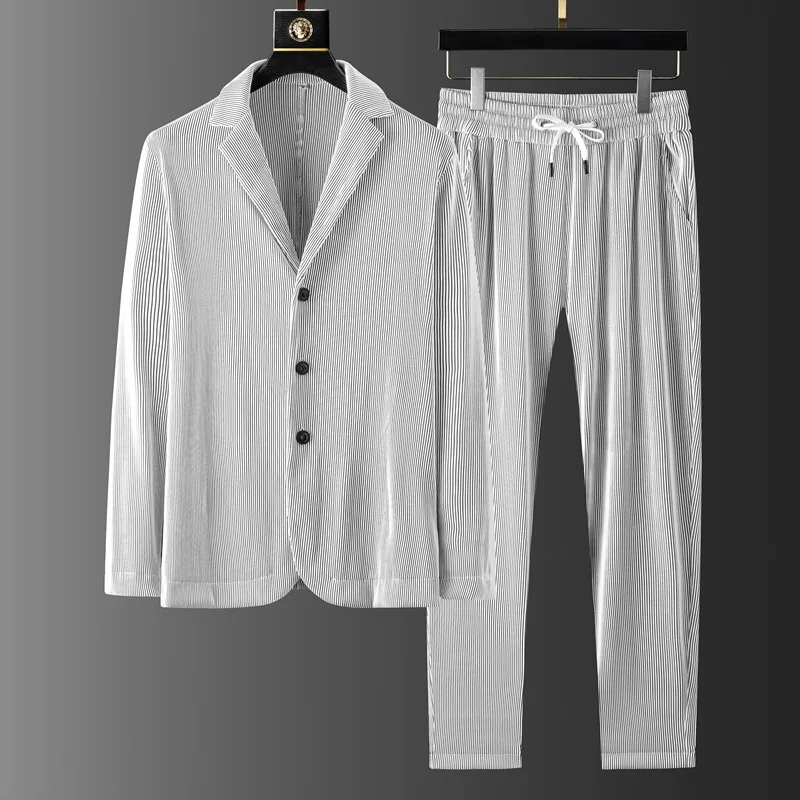 Wobfan spring summer casual suit men's ice silk long sleeve thin loose vertical stripe suit two piece suit
Wobfan spring summer casual suit men's ice silk long sleeve thin loose vertical stripe suit two piece suit