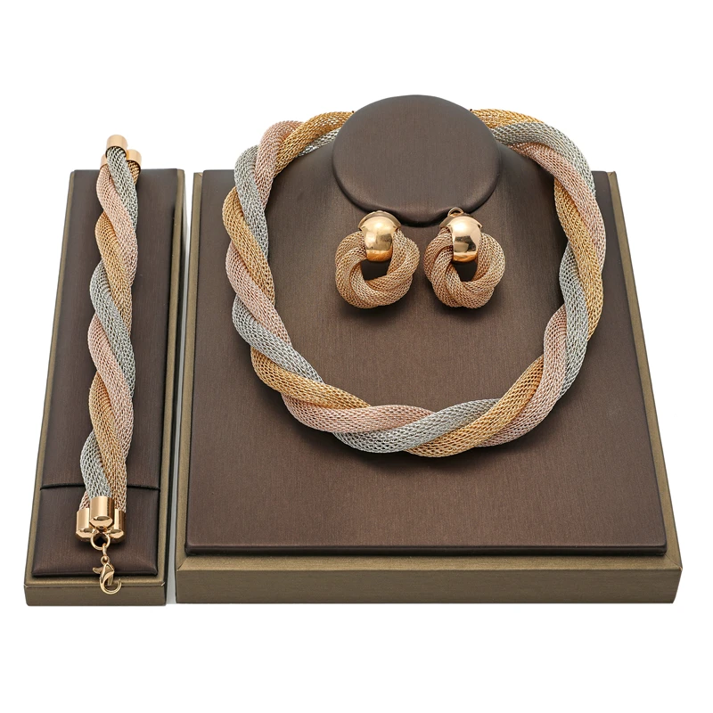 2022 Dubai Gold Colorful Necklace Set Brand Nigerian bridal new design Wedding African Beads women custome Jewelry Set Wholesale
2022 Dubai Gold Colorful Necklace Set Brand Nigerian bridal new design Wedding African Beads women custome Jewelry Set Wholesale