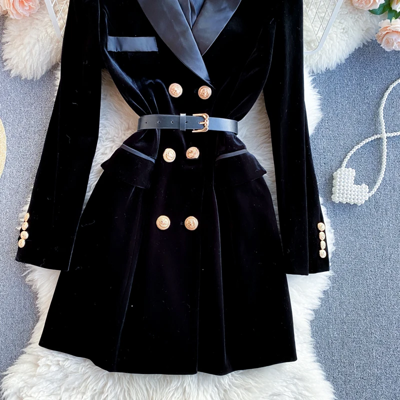 Yujie winter dress 2020 new women's suit collar temperament British style double breasted slim velvet dress
Yujie winter dress 2020 new women's suit collar temperament British style double breasted slim velvet dress