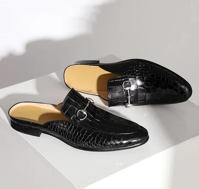 Men pu Leather Shoes Casual Shoes Dress Shoes Brogue Shoes Spring Vintage Classic Male Casual summer slippers men F85
Men pu Leather Shoes Casual Shoes Dress Shoes Brogue Shoes Spring Vintage Classic Male Casual summer slippers men F85