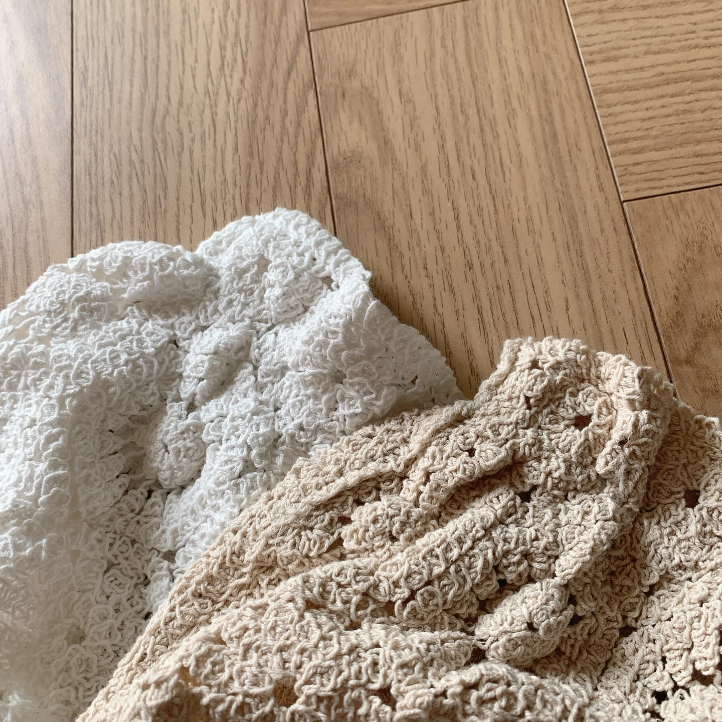 ZCSMLL V-neck Hollow Crocheted Perspective White Tops Women Loose Puff Sleeve Shirt Top 2021 Spring Summer
ZCSMLL V-neck Hollow Crocheted Perspective White Tops Women Loose Puff Sleeve Shirt Top 2021 Spring Summer