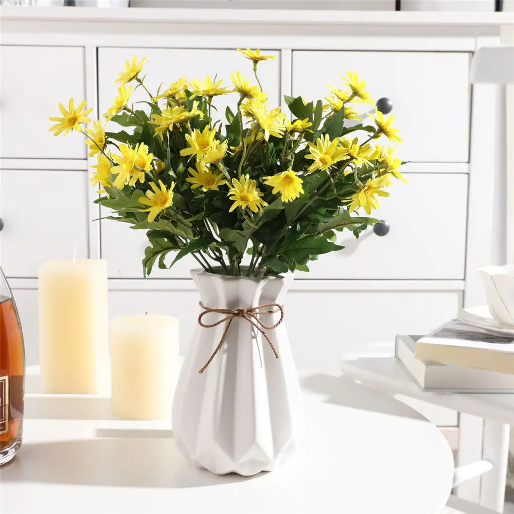 9-Head Artificial Small Daisy Bouquet Simulation Plant Floral Home Decoration Wedding Banquet Party DIY Decoration Accessories
9-Head Artificial Small Daisy Bouquet Simulation Plant Floral Home Decoration Wedding Banquet Party DIY Decoration Accessories