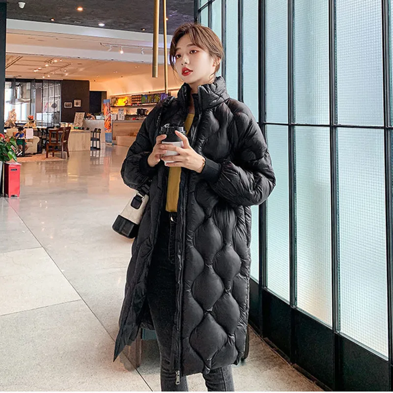2021 Winter Light Warm Women Down Padded Jacket Long Korean Rhombic Top Cotton Pu Parka Bright Fashion Stand Collar Female Coat
2021 Winter Light Warm Women Down Padded Jacket Long Korean Rhombic Top Cotton Pu Parka Bright Fashion Stand Collar Female Coat