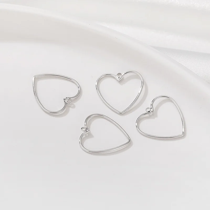 10Pcs Copper Hollow Out Heart Charms Pendant Resin Frame Mold Open Bezel For Diy Earrings Necklace Jewelry Making Accessories
10Pcs Copper Hollow Out Heart Charms Pendant Resin Frame Mold Open Bezel For Diy Earrings Necklace Jewelry Making Accessories