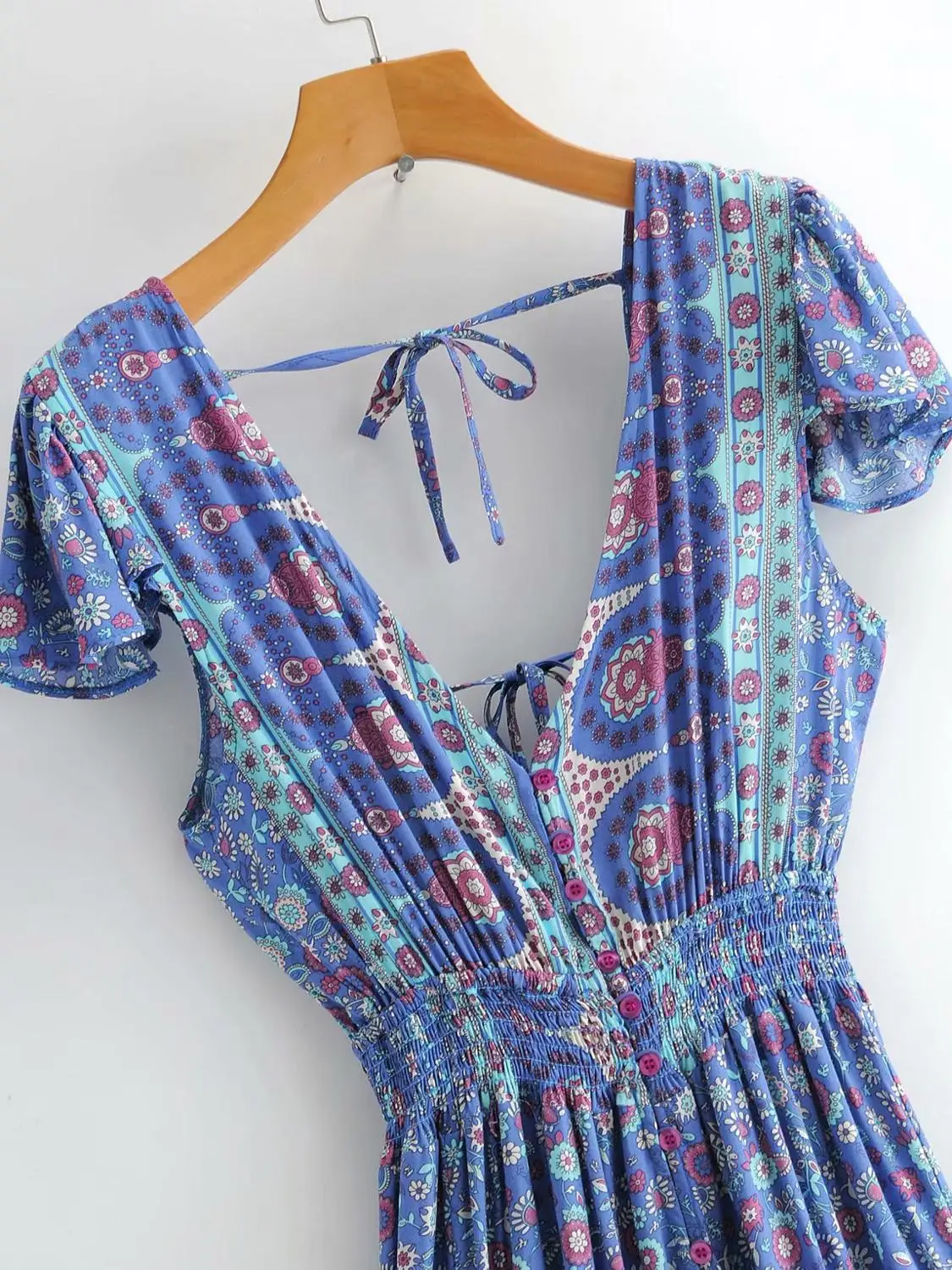 Lady Purple Bohemian Dress V-neck Floral Printed Dress Women Dress Sexy Lace Up Backless Dresses Ankle-Length Pleated Dress
Lady Purple Bohemian Dress V-neck Floral Printed Dress Women Dress Sexy Lace Up Backless Dresses Ankle-Length Pleated Dress