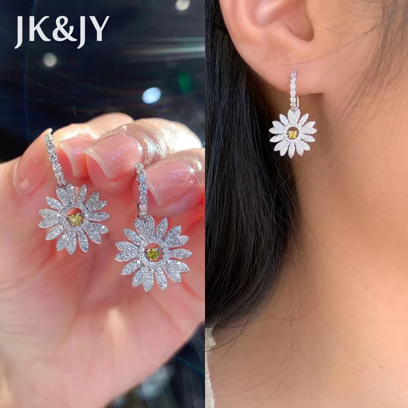 JK&JY 100% 18K White Gold Natural Diamond Sun Flower Earrings Fashion Wedding Party Fine Jewelry Quality Assurance
JK&JY 100% 18K White Gold Natural Diamond Sun Flower Earrings Fashion Wedding Party Fine Jewelry Quality Assurance