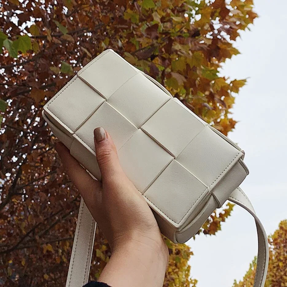 Weave Square Crossbody bag 2021 Fashion New Quality PU Leather Women's Designer Handbag Mini Shoulder Messenger Bag Waist bag
Weave Square Crossbody bag 2021 Fashion New Quality PU Leather Women's Designer Handbag Mini Shoulder Messenger Bag Waist bag