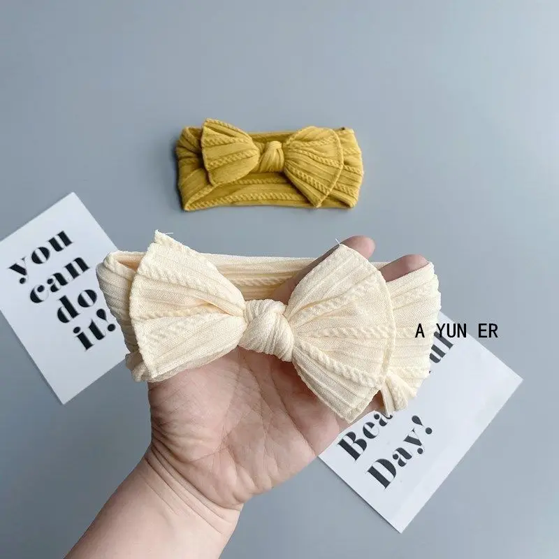 2021 Christmas Bowknot Baby Headband Solid Newborn Baby Girl Elastic Hair Bands Comfortable Nylon Baby Hair New Year Accessories
2021 Christmas Bowknot Baby Headband Solid Newborn Baby Girl Elastic Hair Bands Comfortable Nylon Baby Hair New Year Accessories