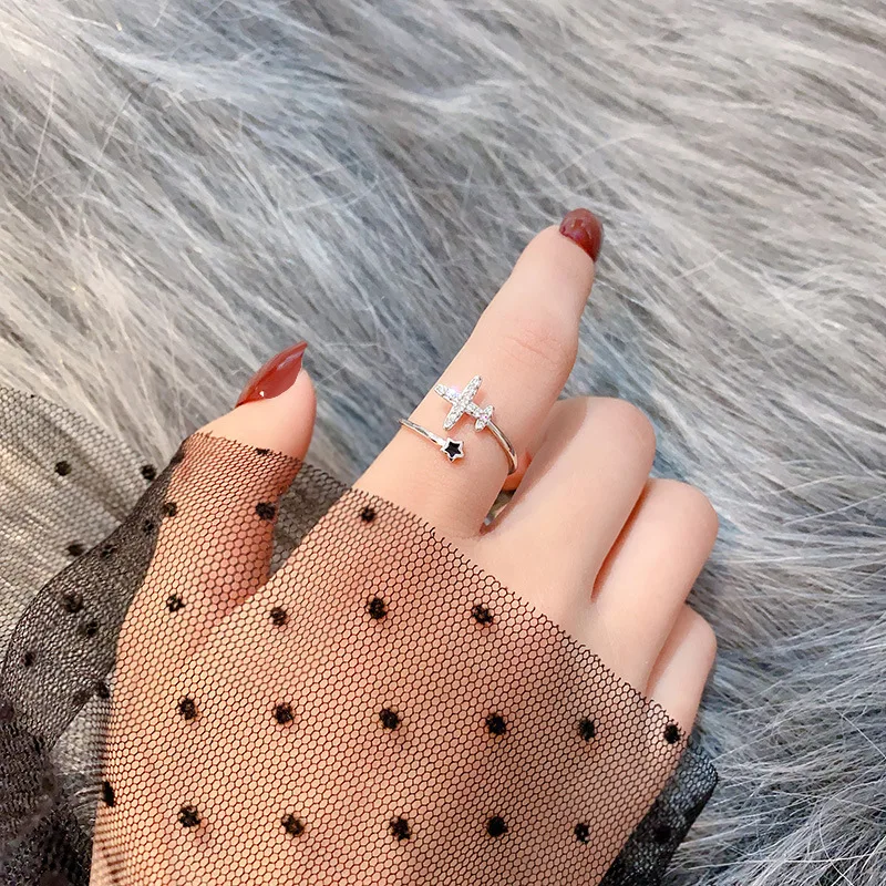 Fashionable creative aircraft micro-inlaid zircon creative jewelry with female opening adjustable ring
Fashionable creative aircraft micro-inlaid zircon creative jewelry with female opening adjustable ring