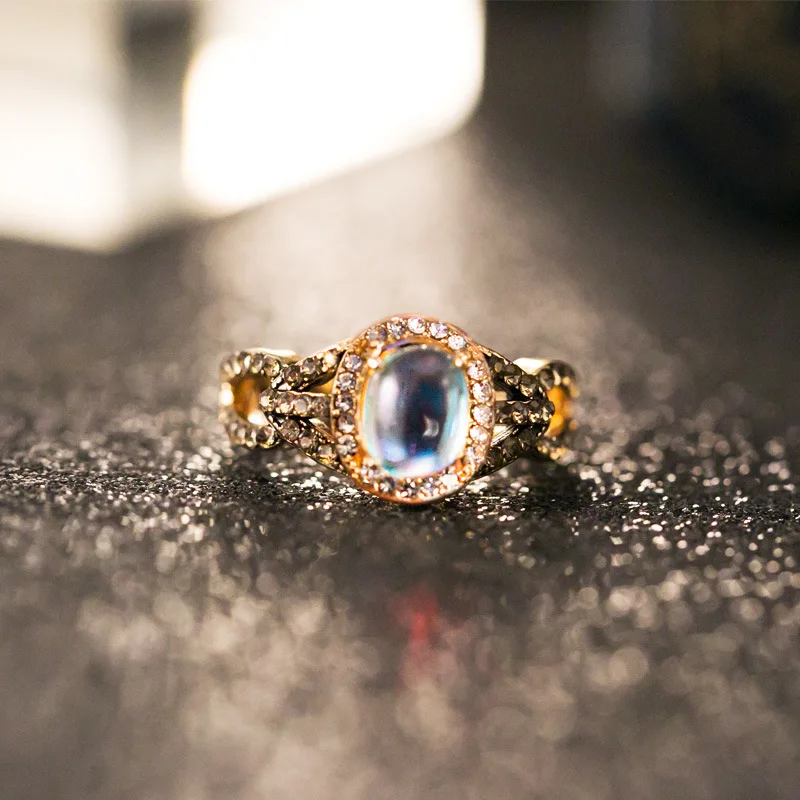 Dainty Female Vintage Oval Ring Gold Color Creative Sparkling Crystal Stone Ring For Women Birthday Party Wedding Jewelry Gift
Dainty Female Vintage Oval Ring Gold Color Creative Sparkling Crystal Stone Ring For Women Birthday Party Wedding Jewelry Gift
