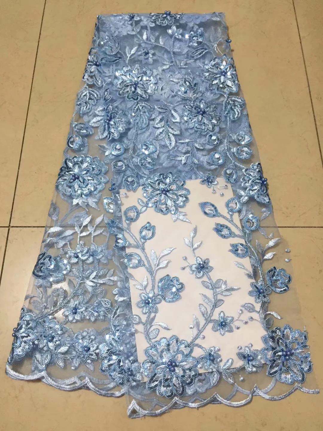 New Design african cord lace High quality french lace fabric with plenty stones 2018 African lace fabric for nigerian Wedding
New Design african cord lace High quality french lace fabric with plenty stones 2018 African lace fabric for nigerian Wedding