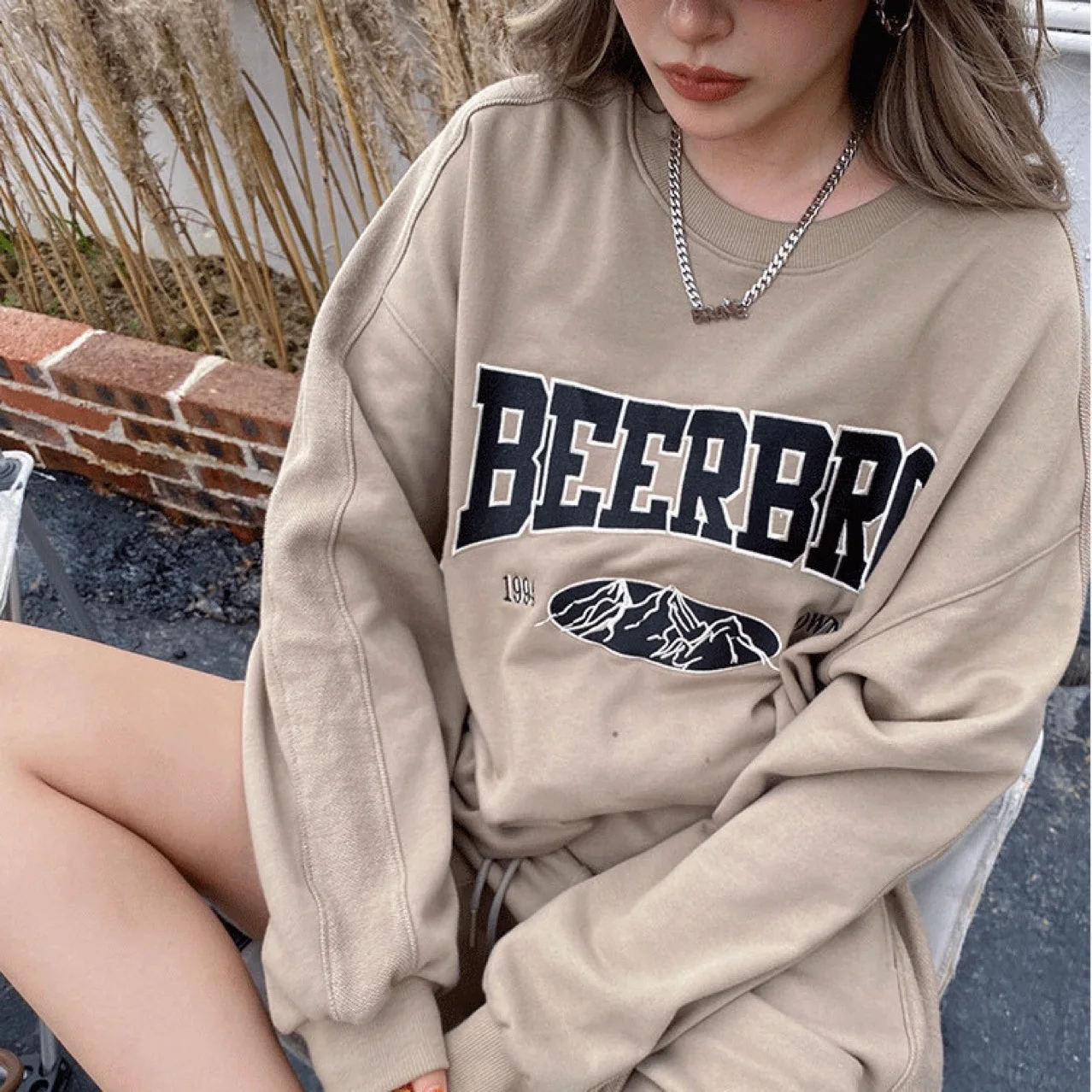 Women Casual Oversized Sweatshirt, Letter Print Round-Neck Long Sleeve Loose Jumper Shirt for Girls, Khaki, M/L/XL
Women Casual Oversized Sweatshirt, Letter Print Round-Neck Long Sleeve Loose Jumper Shirt for Girls, Khaki, M/L/XL