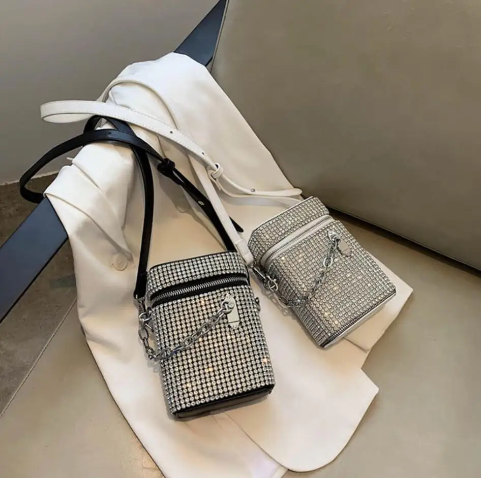 Diamond Square Chain Tote bag 2020 New High-quality Leather Women's Designer Handbag Travel Shoulder Messenger Bag Phone Purses
Diamond Square Chain Tote bag 2020 New High-quality Leather Women's Designer Handbag Travel Shoulder Messenger Bag Phone Purses