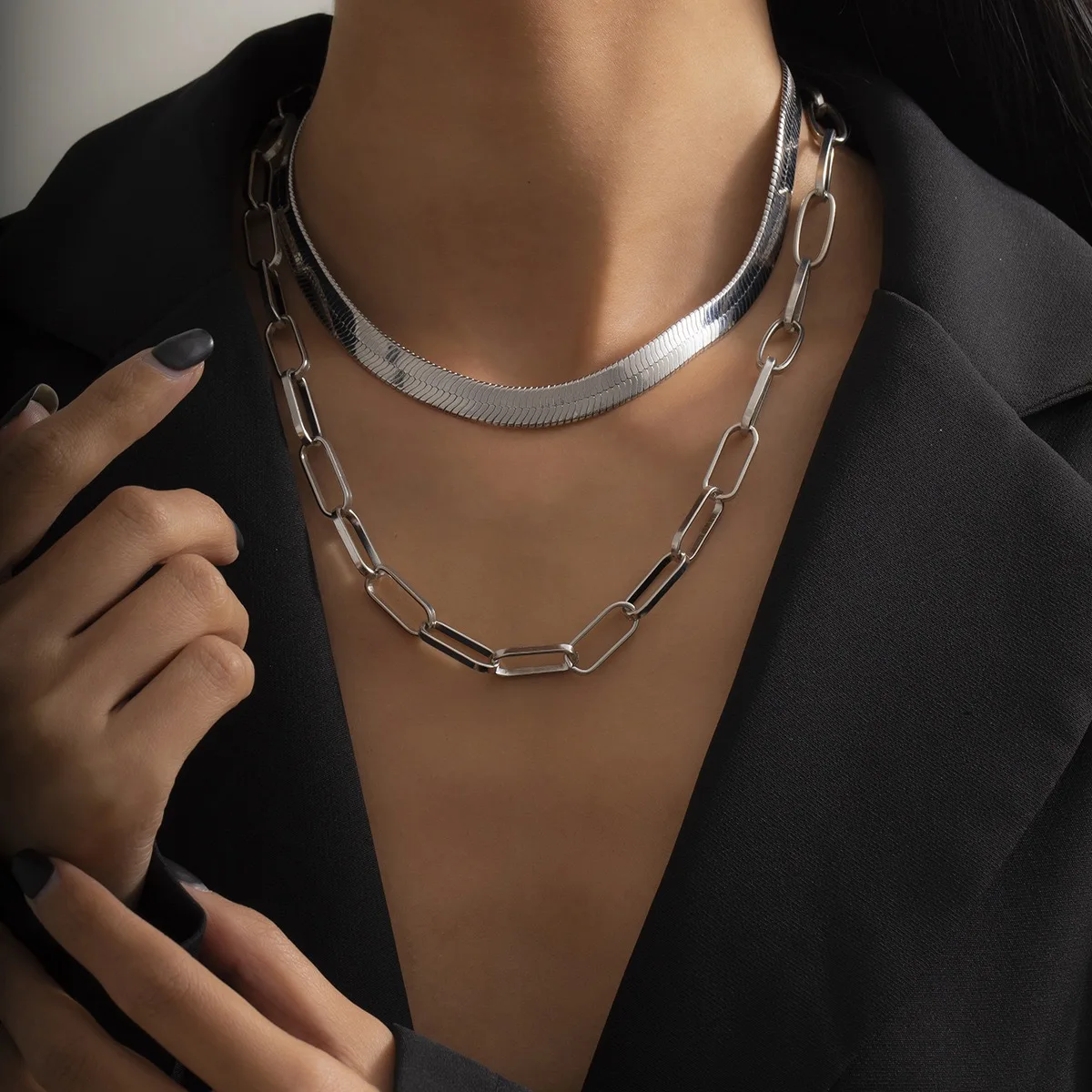 2021 Exaggerated Big Snake Chain Retro Necklace Women's Multilayer Golden Charm Necklace Jewelry Gift
2021 Exaggerated Big Snake Chain Retro Necklace Women's Multilayer Golden Charm Necklace Jewelry Gift