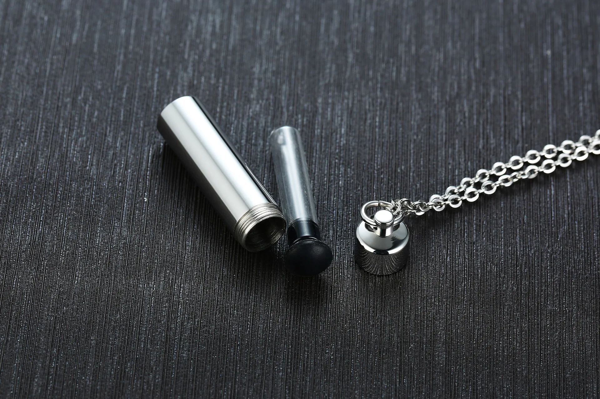 FXM stainless steel necklace hot sell popular single women 41mm Lucky cylinder USA lover gift women jewelry
FXM stainless steel necklace hot sell popular single women 41mm Lucky cylinder USA lover gift women jewelry