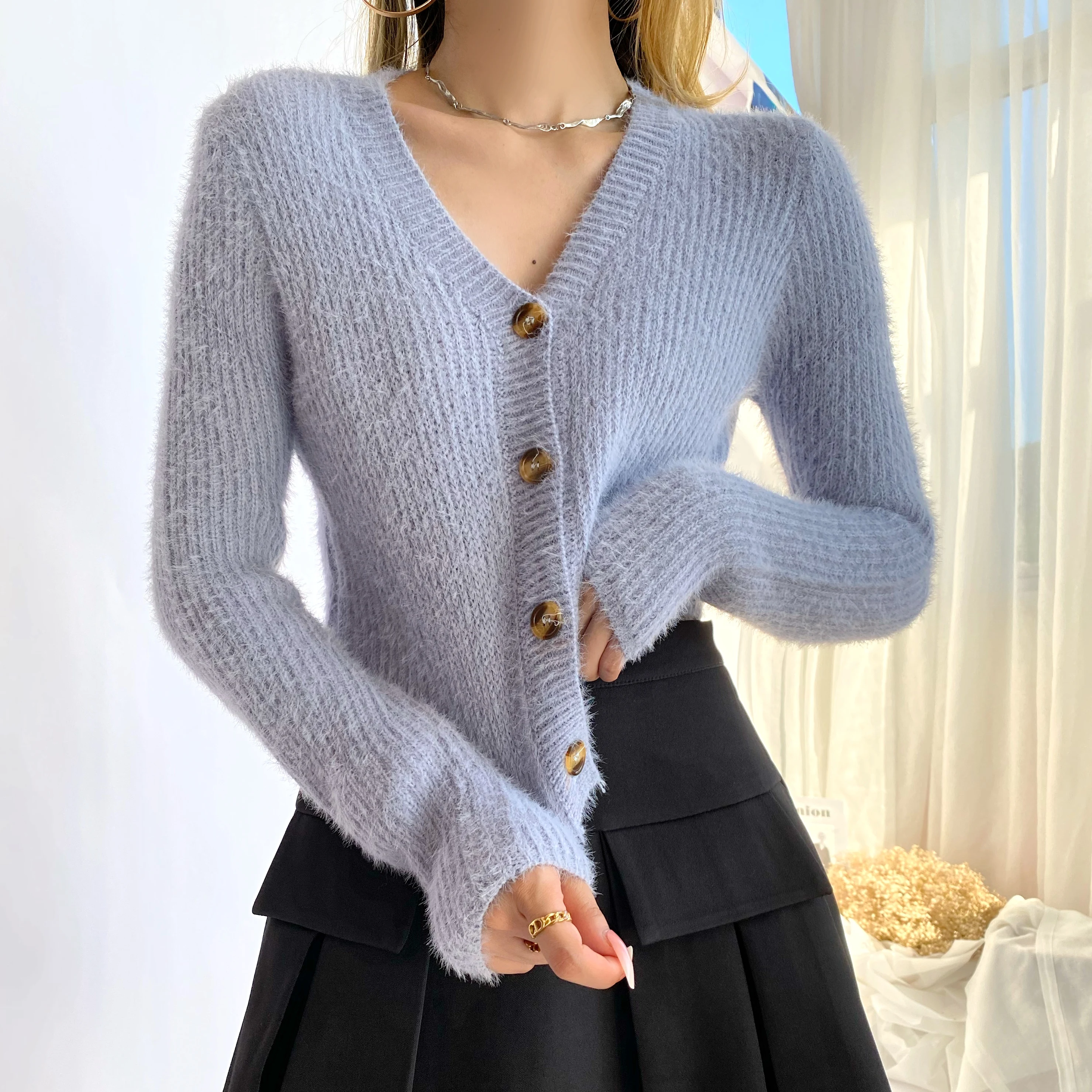 Autumn Winter Women Knitted Cardigans Chic Sweet Soft Imitation Mink V-neck Long Sleeve Short Coats Warm Slim Outwear
Autumn Winter Women Knitted Cardigans Chic Sweet Soft Imitation Mink V-neck Long Sleeve Short Coats Warm Slim Outwear
