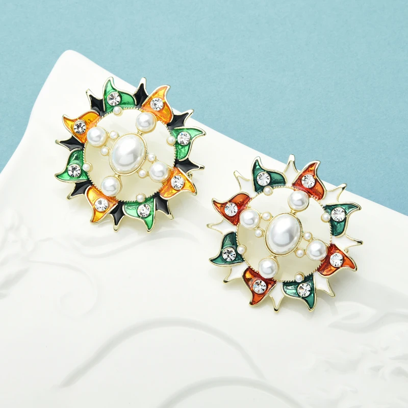 Wuli&baby Pear Enamel Sun Brooches For Women Unisex 2-color Flower Party Office Brooch Pins Gifts
Wuli&baby Pear Enamel Sun Brooches For Women Unisex 2-color Flower Party Office Brooch Pins Gifts