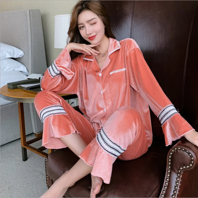 Pajamas women's winter gold velvet new simple and generous palace home service comfortable and warm lace pajamas suit sleepwear
Pajamas women's winter gold velvet new simple and generous palace home service comfortable and warm lace pajamas suit sleepwear
