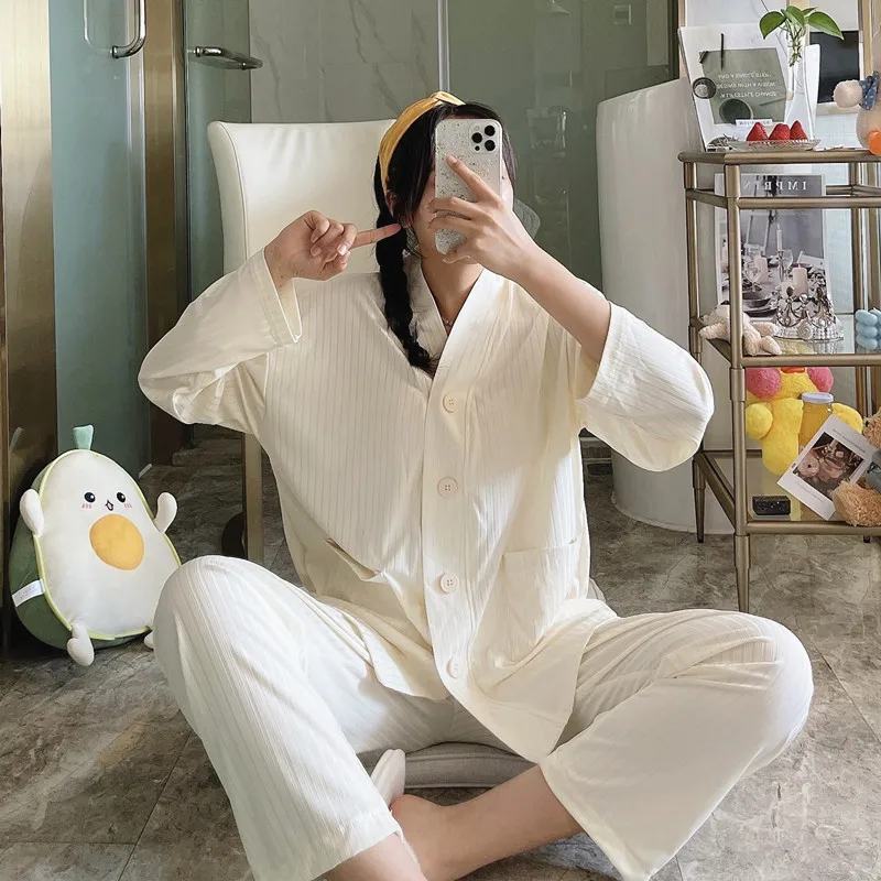 2021 Spring New Product Cotton Silk Pajamas Sleepwear Women's Cardigan Long Sleeve Pijama Verano 2 Pcs Suit Pajamas for Women
2021 Spring New Product Cotton Silk Pajamas Sleepwear Women's Cardigan Long Sleeve Pijama Verano 2 Pcs Suit Pajamas for Women