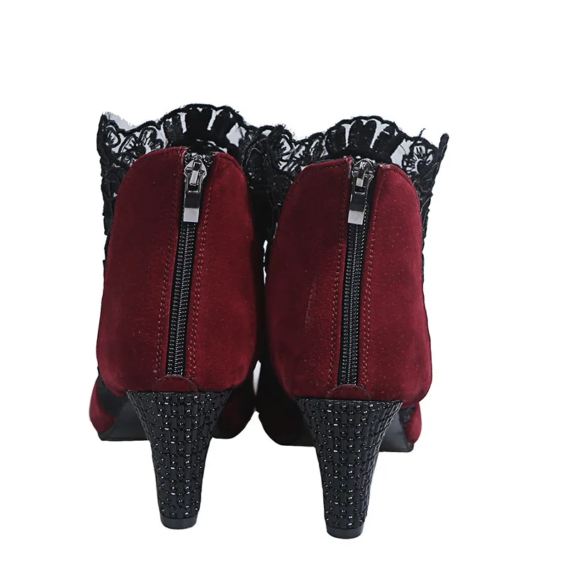 2021 Fashion Black Summer Sandals Brand New Breathable Sexy Party Pointed Thick Heel High Heels Zipper Mesh Hollow Sandals Lace
2021 Fashion Black Summer Sandals Brand New Breathable Sexy Party Pointed Thick Heel High Heels Zipper Mesh Hollow Sandals Lace