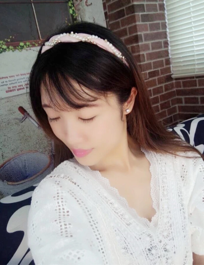 Fashion Luxurious Pearls Rhinestone Hair Hoop Headband Hairband For Women Girls Gauze Hair Band Hair Accessories
Fashion Luxurious Pearls Rhinestone Hair Hoop Headband Hairband For Women Girls Gauze Hair Band Hair Accessories