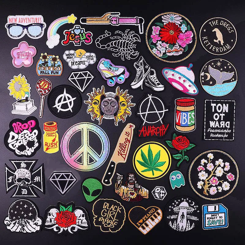 Skull Knife Patch For Clothing Hippie Iron on Embroidered Sewing Applique Punk Rock Patches On Clothes DIY Cute Stripes Badge
Skull Knife Patch For Clothing Hippie Iron on Embroidered Sewing Applique Punk Rock Patches On Clothes DIY Cute Stripes Badge