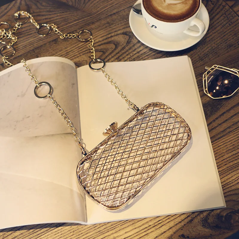 Trendy Hollow Out Clutches Gold Fashion Shoulder Bags Party Elegant Clutch Bag Designer Daily Vintage Ladies Pouch Purse
Trendy Hollow Out Clutches Gold Fashion Shoulder Bags Party Elegant Clutch Bag Designer Daily Vintage Ladies Pouch Purse